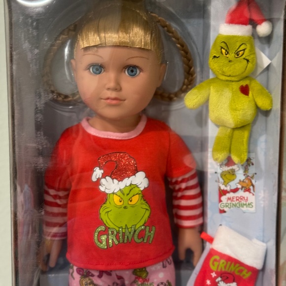 New My Life As Poseable Grinch Sleepover 18 inch Doll, Blonde Hair, Blue Eyes. - Picture 4 of 6
